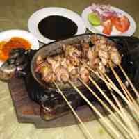 Kesengsem Krengsengan dan Satai Kambing Hotplate