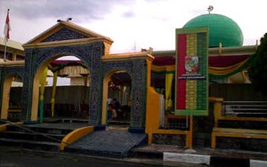 Rehat Sejenak di Masjid Raya Pekanbaru