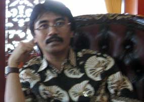 Adhyaksa Ingin Konsentrasi Mengajar