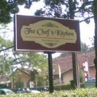 Satpol PP dan Distarcip Segel The Chefs Kitchen 