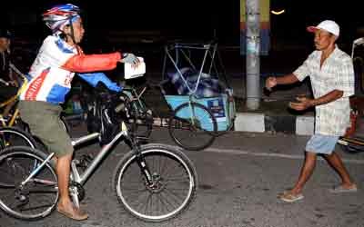 Sahur on the Road ala Pesepeda Makassar