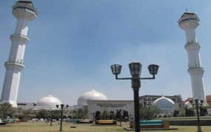 Mengintip Ramadan di Masjid Agung Bandung
