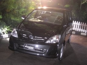 Harga Kijang Innova J Grade Rp 179,9 Juta