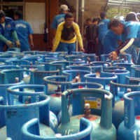 Tabung Gas Meledak, 2 Orang Luka Bakar & 5 Rumah Rusak