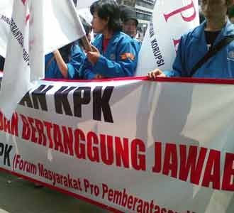 Aksi Tuntut Pemecatan Antasari