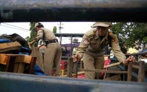 Penertiban Warung di Pekanbaru Saat Ramadan Dinilai Langgar HAM