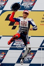 Lorenzo: Kalian Sial, Aku Gembira 