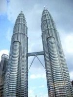 Panjat Petronas, Pria Laba-laba Ditangkap Polisi Malaysia