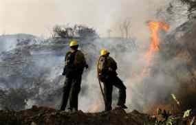 Kebakaran California Meluas Dua Kali Lipat 