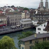 Menyusuri Kota Tua Zurich yang Cantik