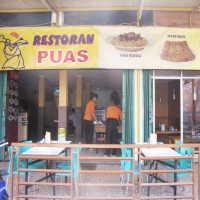 Mencicipi Nasi Kebuli dan Samosa Puas 