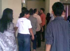 Rumah Roboh di Kawasan Pabrik Es Tasikmalaya 