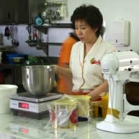 Ny Liem, Kursus Kue Sejak Tahun 1960