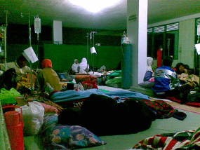 Pasien RS Jasa Kartini Terpaksa Dirawat di Halaman Kodim 