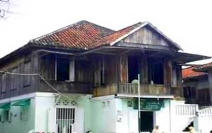Kampung Kapten Arab Al Munawar, Kampung Tua di Tepian 2 Sungai