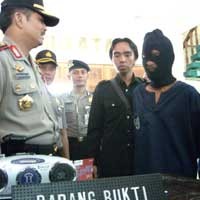 Peneror Bom RRI Madiun Tertangkap 
