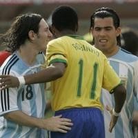 Argentina Menyerang, Brasil Tenang
