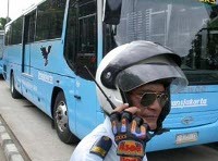 Balita 3 Tahun Ketinggalan di Halte Busway