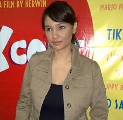 Kurangi Stres, Feby Febiola Banyak Berdoa 