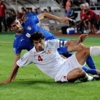 Dua Gol Bunuh Diri Kaladze Menangkan Italia