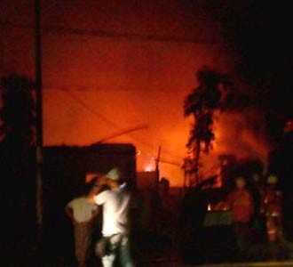 Warteg Dilalap Si Jago Merah