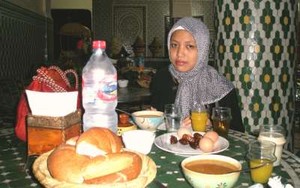  Tradisi Buka Puasa Orang Maroko