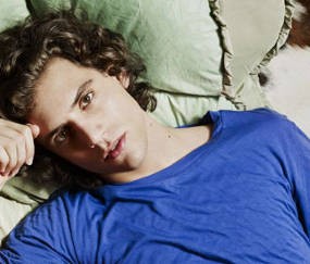 Garap Album Kedua, Mika Dikutuk Ibunda