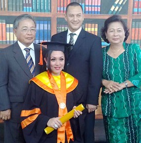 Angelina Sondakh Melahirkan di Ultah SBY?