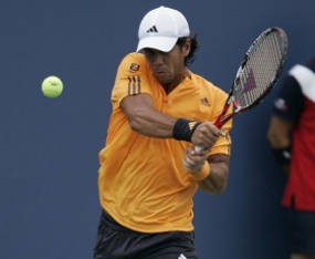 Verdasco Hentikan Langkah Si Raksasa