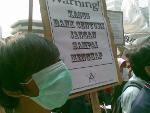Massa LMND Dukung KPK Usut Bank Century