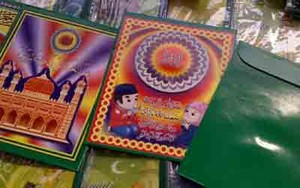 Penjual Amplop Salam Tempel Lebaran Panen