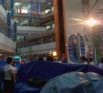 Plaza Atrium Lantai IV Terbakar