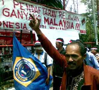 Aksi Ganyang Malaysia Masih Berlanjut