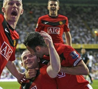 MU Hentikan Laju Spurs