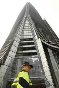 Lift Terjun Bebas di Gedung Tertinggi di Hong Kong, 6 Pekerja Tewas