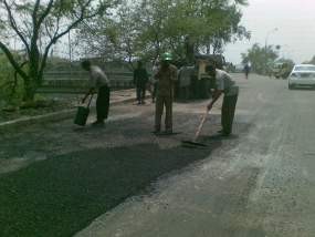 Pembetonan Nyaris Selesai, RE Martadinata Macet Panjang