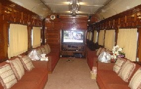 Pejabat dan Artis Gunakan Kereta Wisata untuk Mudik 