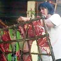 Omzet Kripik Paru Sapi Meningkat 30 Persen