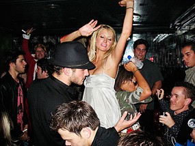 Absen Dugem, Paris Hilton Dituntut di Jerman