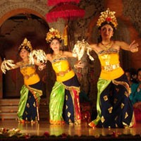 Redakan Ketegangan, Menlu Malaysia ke Indonesia 