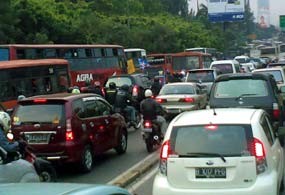 Macet Luar Biasa dari Bundaran HI ke Sudirman