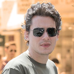 John Mayer Yang Stylish