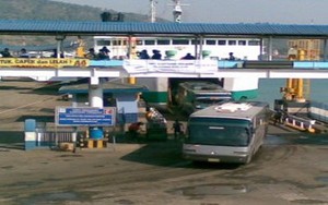 Arus Mudik di Pelabuhan Merak Mulai Ramai