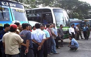 Puluhan Sopir Bus Diperiksa Urine