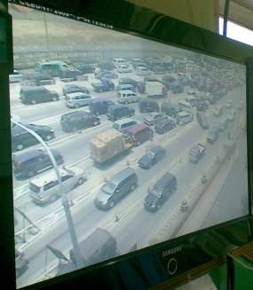 Keluar Tol Langsung Macet, Antrean di Tol Padaleunyi 2 Km