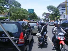Macet Parah di Pusat-pusat Perbelanjaan