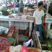 Pedagang Pasar Tradisional Masih Sepi