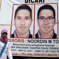 Jenazah Noordin Jadi Rebutan