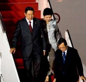 SBY Hadiri Pembukaan KTT G-20, Ibu Ani Bertemu Michelle Obama