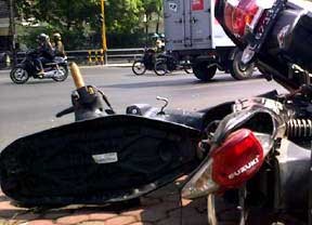 Kecelakaan Beruntun di Blok M, 2 Motor Masuk Kolong Kopaja